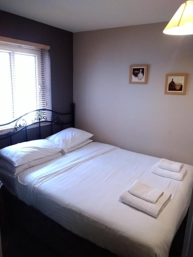 Victoria Cloisters Apartments ยอร์ค ภายนอก รูปภาพ