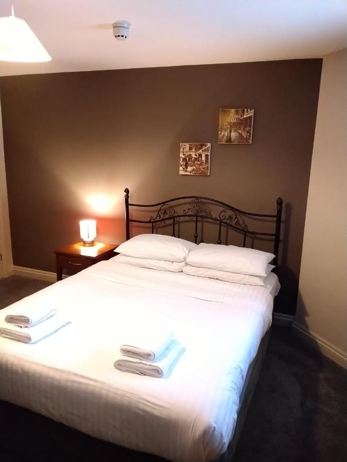 Victoria Cloisters Apartments ยอร์ค ภายนอก รูปภาพ