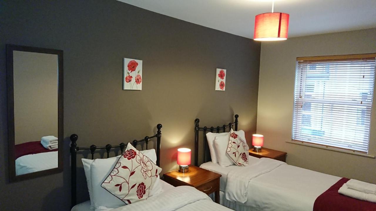 Victoria Cloisters Apartments ยอร์ค ภายนอก รูปภาพ
