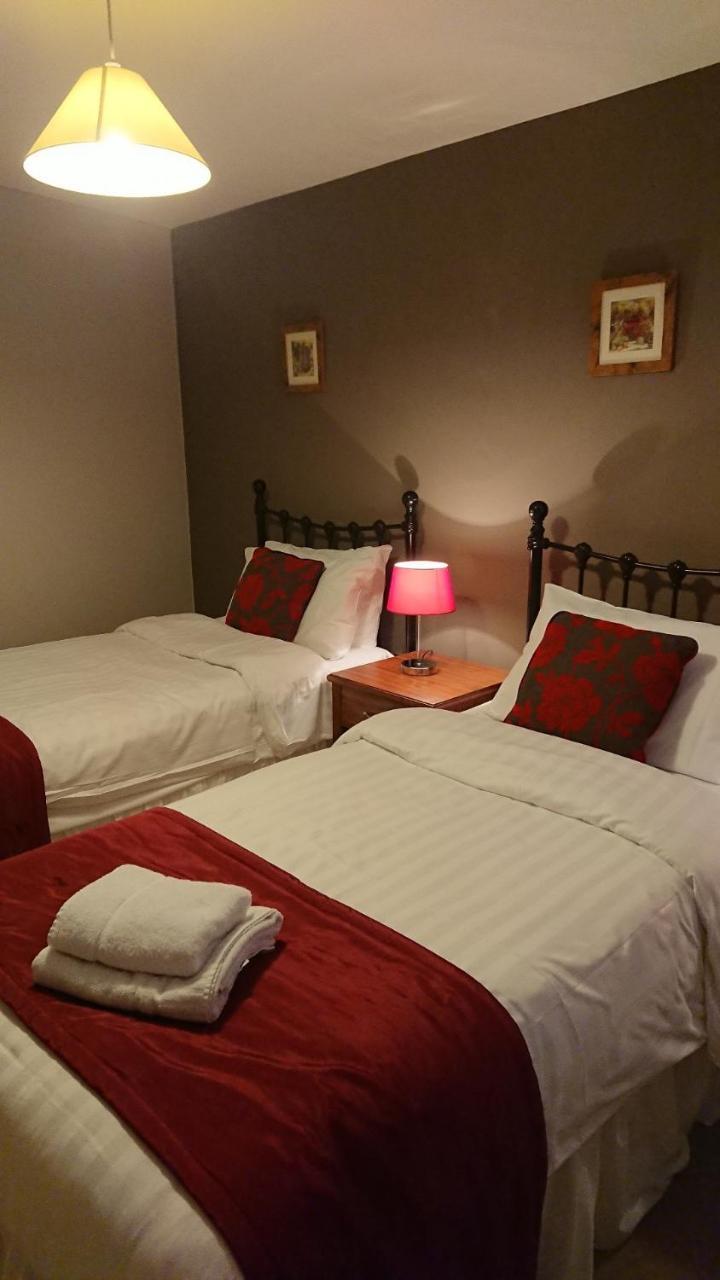 Victoria Cloisters Apartments ยอร์ค ภายนอก รูปภาพ