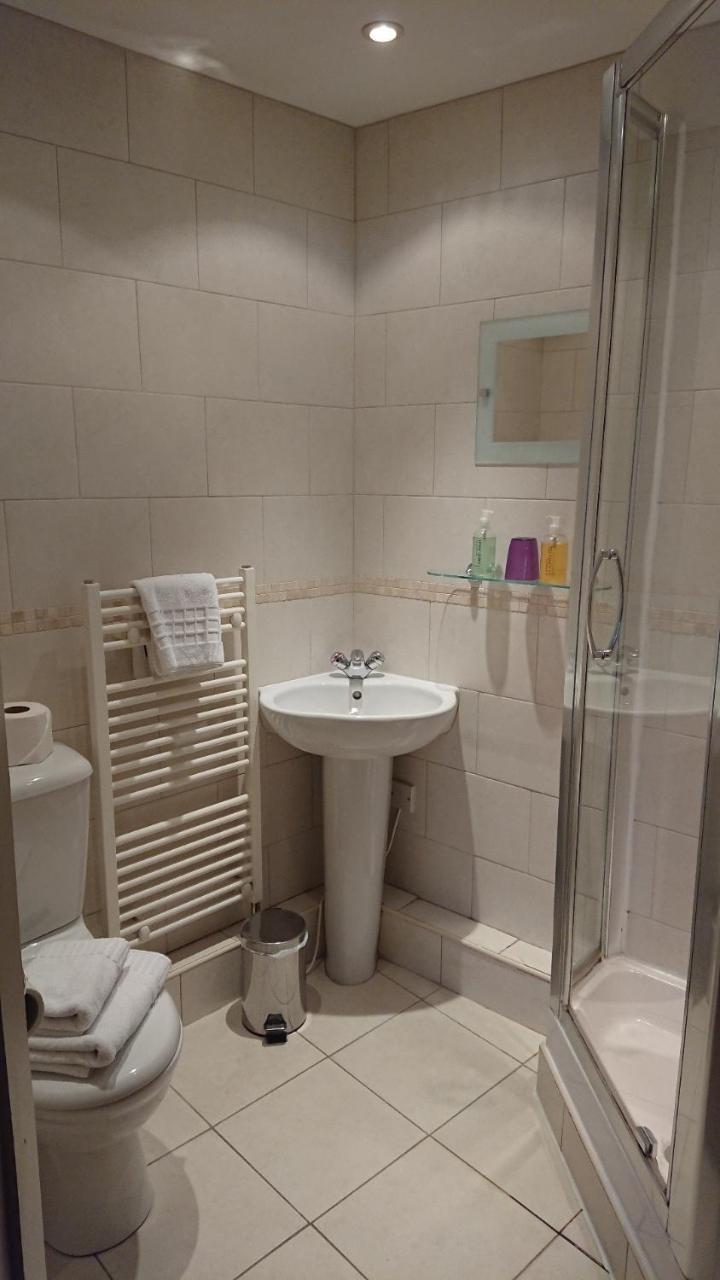Victoria Cloisters Apartments ยอร์ค ภายนอก รูปภาพ