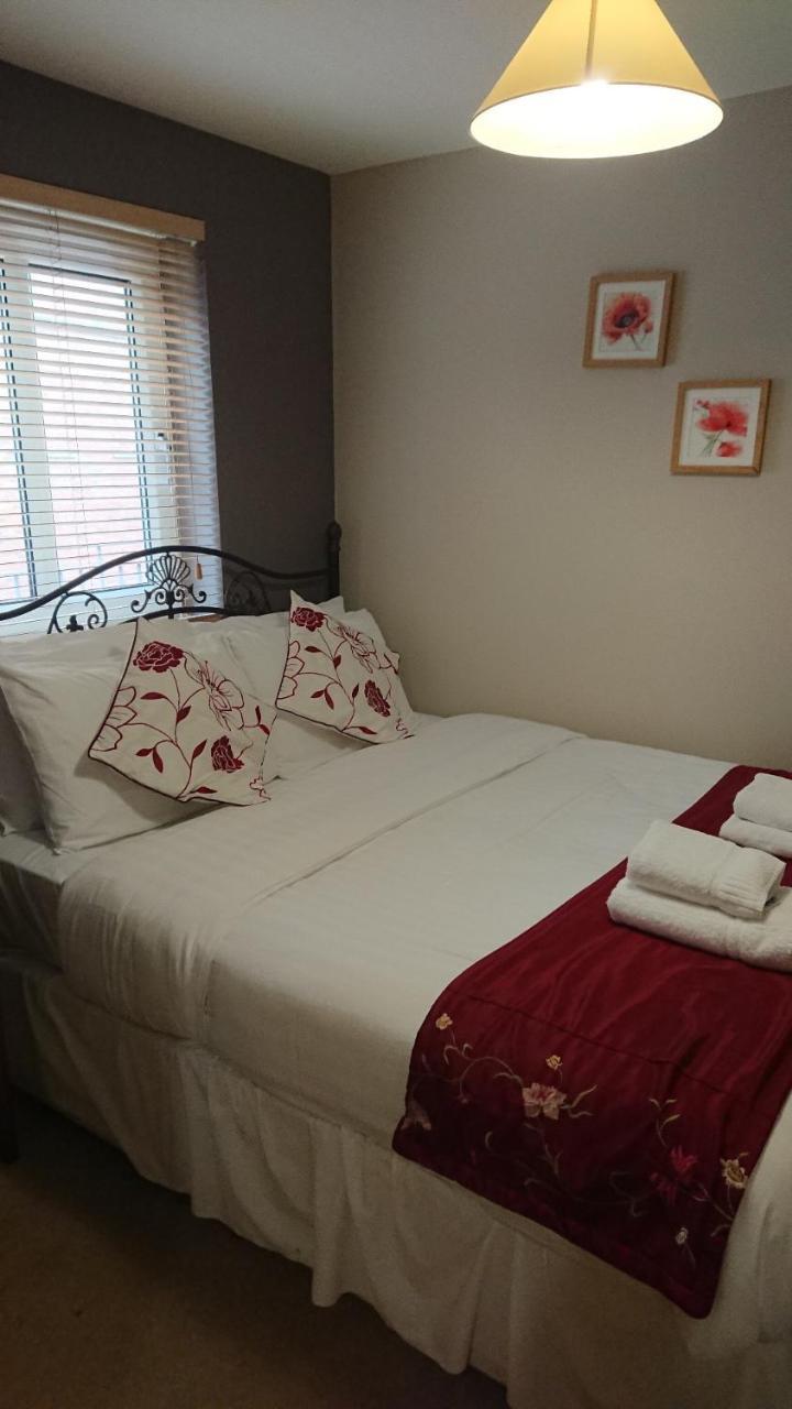 Victoria Cloisters Apartments ยอร์ค ภายนอก รูปภาพ